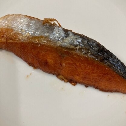 今日はさっと夕食の準備を済ませたかったので、焼き鮭にしました。簡単美味しいレシピありがとうございます♪